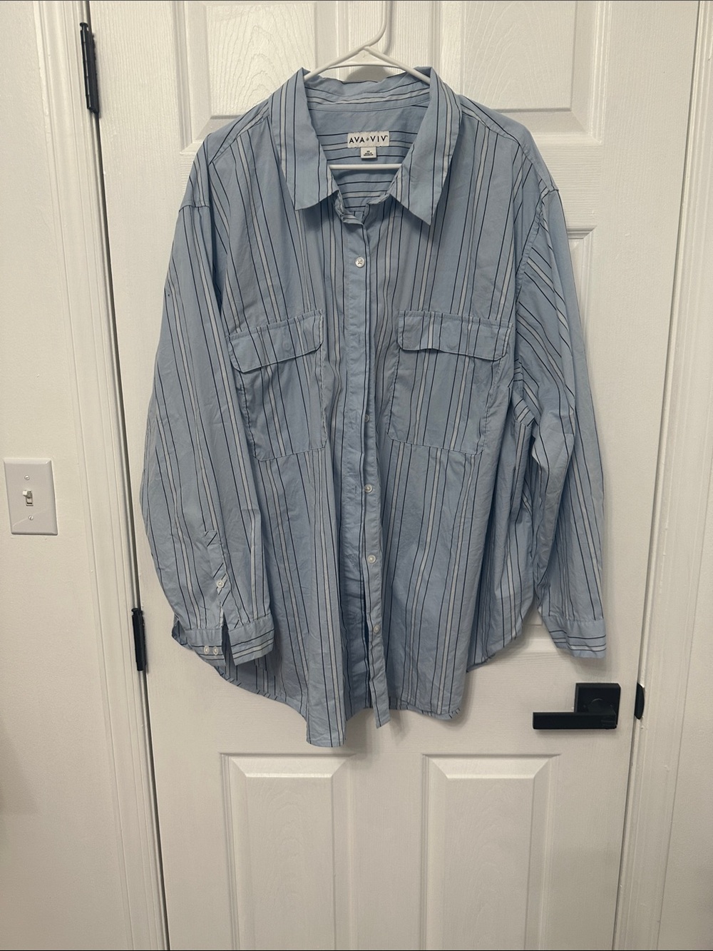 Plus Women’s Ava & Viv Blue Striped Casual Button-Down Shirt worn once